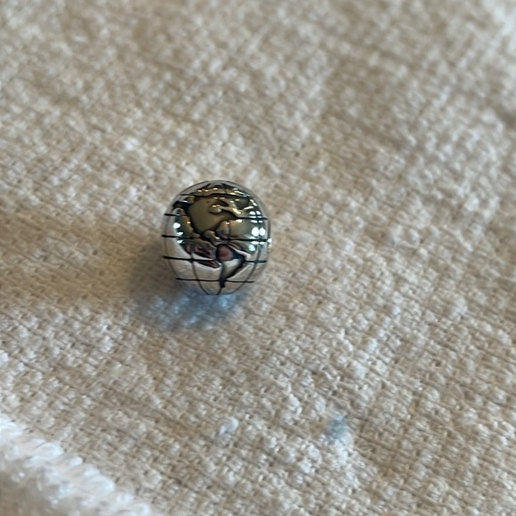 Globe Pandora Clip Charm! - Picture 5 of 5